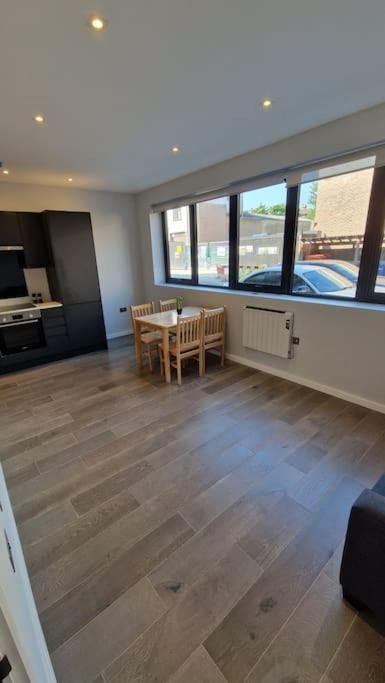 Dream Apartment Finchley 4 Min Walk To The Train Hendon Exterior photo