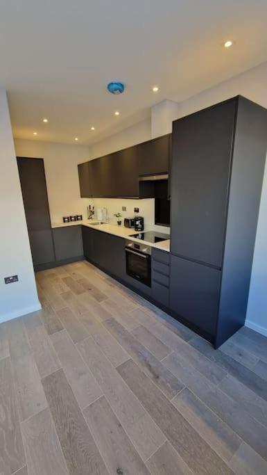 Dream Apartment Finchley 4 Min Walk To The Train Hendon Exterior photo
